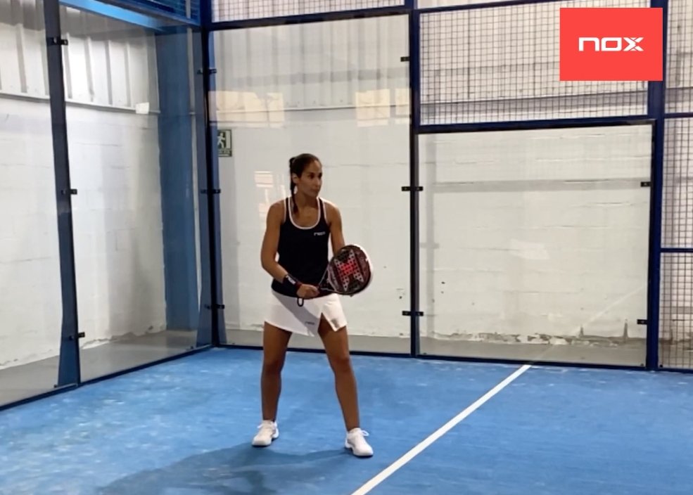 Cómo realizar un buen saque en pádel - NOX