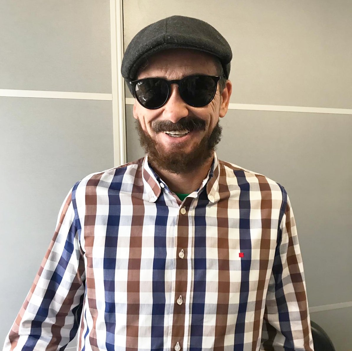 Miguel Lamperti se hace pasar por un jugador amateur en un test de palas Nox - NOX